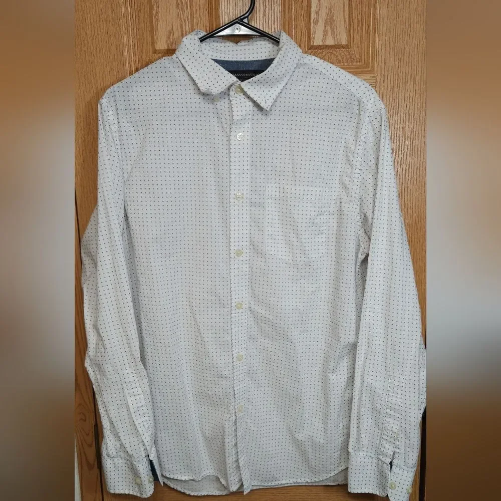 Banana Republic White Casual Button Down Shirt